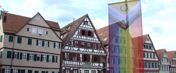 Regenboggenflagge weht in T&uuml;bingen (Quelle: RIK)