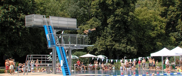 Turmspringen Freibad T&uuml;bingen (Quelle: RIK)